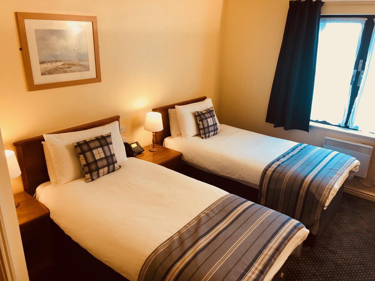 Stoneleigh Park Guest house 4*